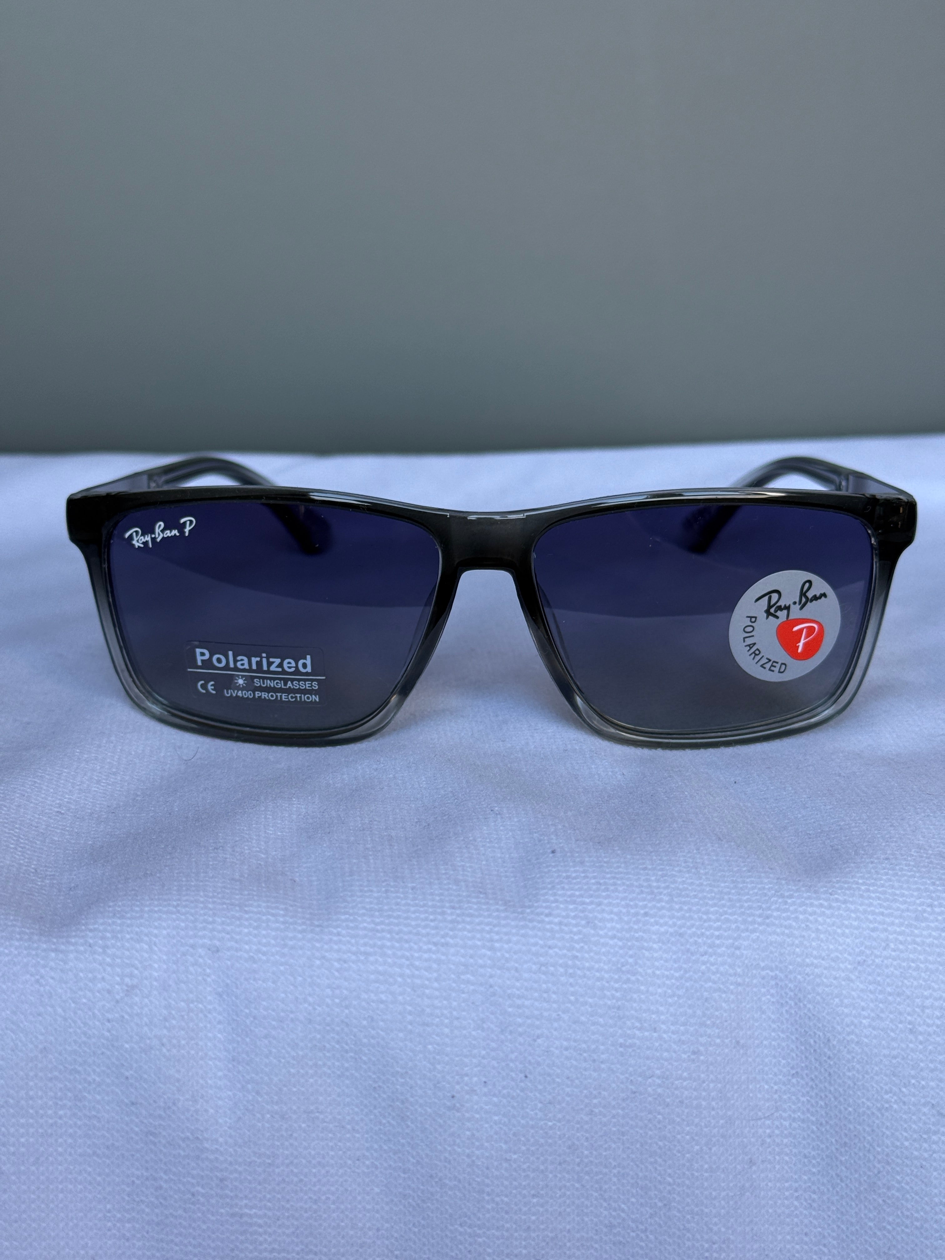 Ray-Ban Active Lifestyle Transparan Gri Polarize Güneş Gözlüğü