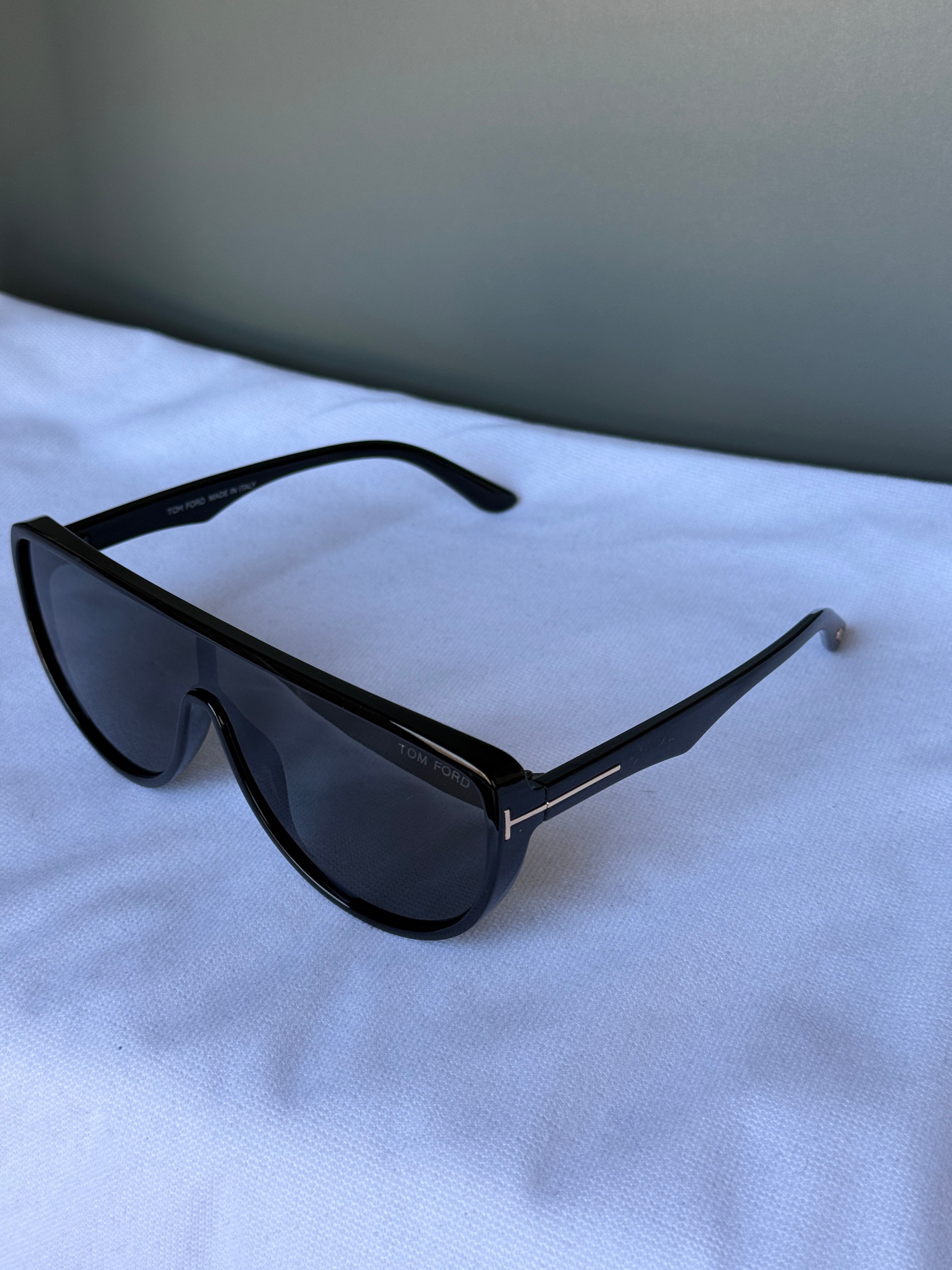 Tom Ford Shield Oversized Parlak Siyah Güneş Gözlüğü