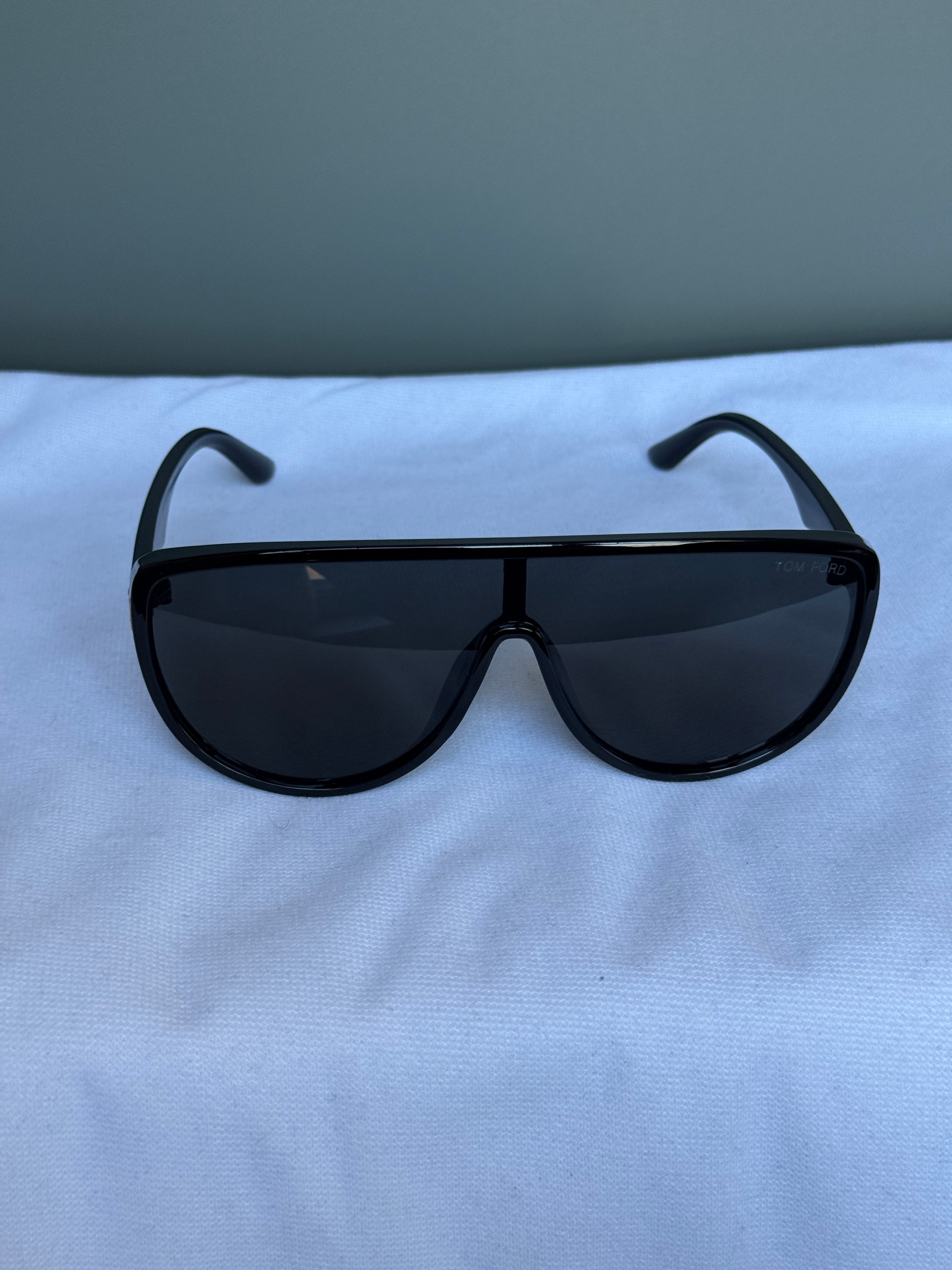 Tom Ford Shield Oversized Parlak Siyah Güneş Gözlüğü