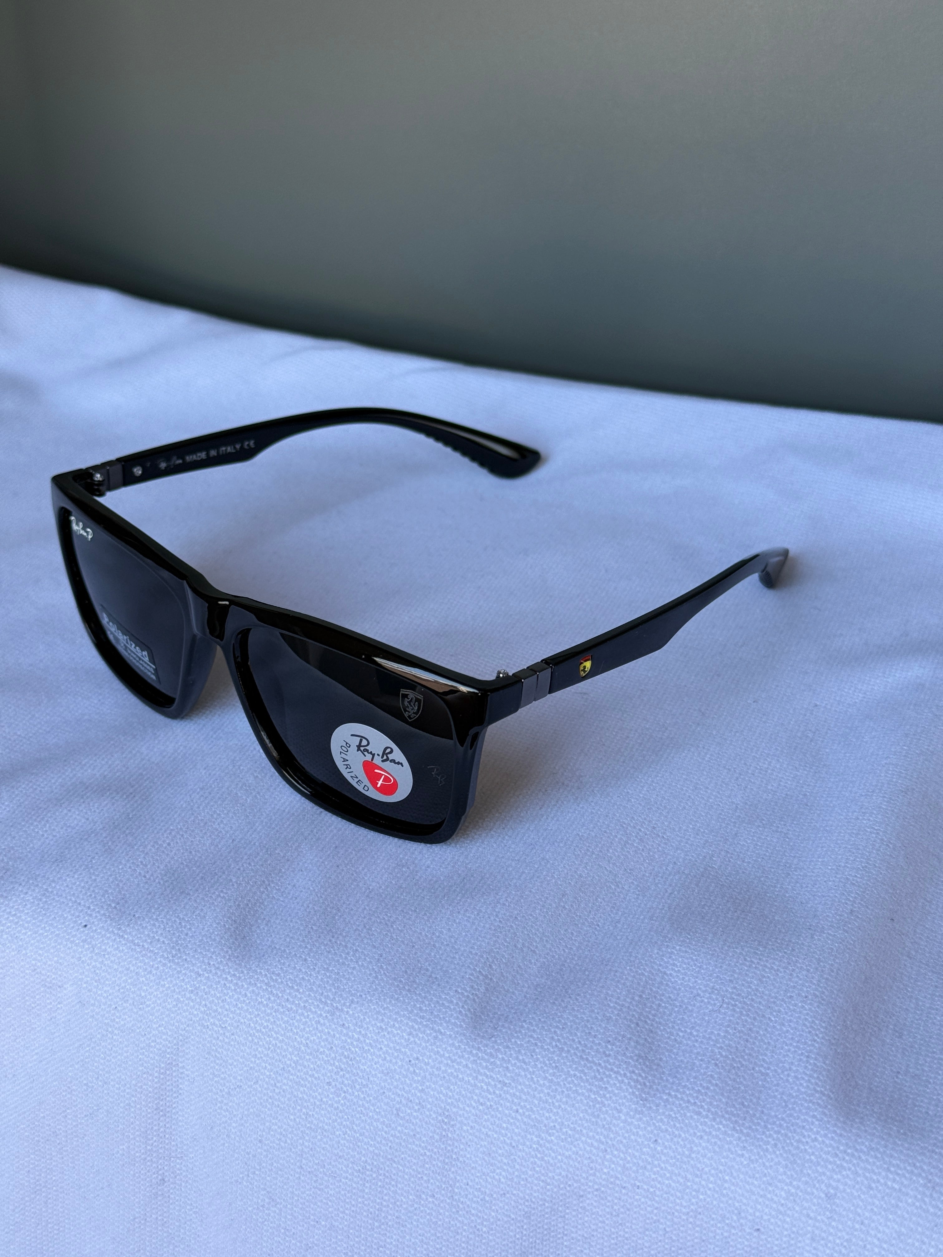 Ray-Ban x Scuderia Ferrari Square Polarize Güneş Gözlüğü