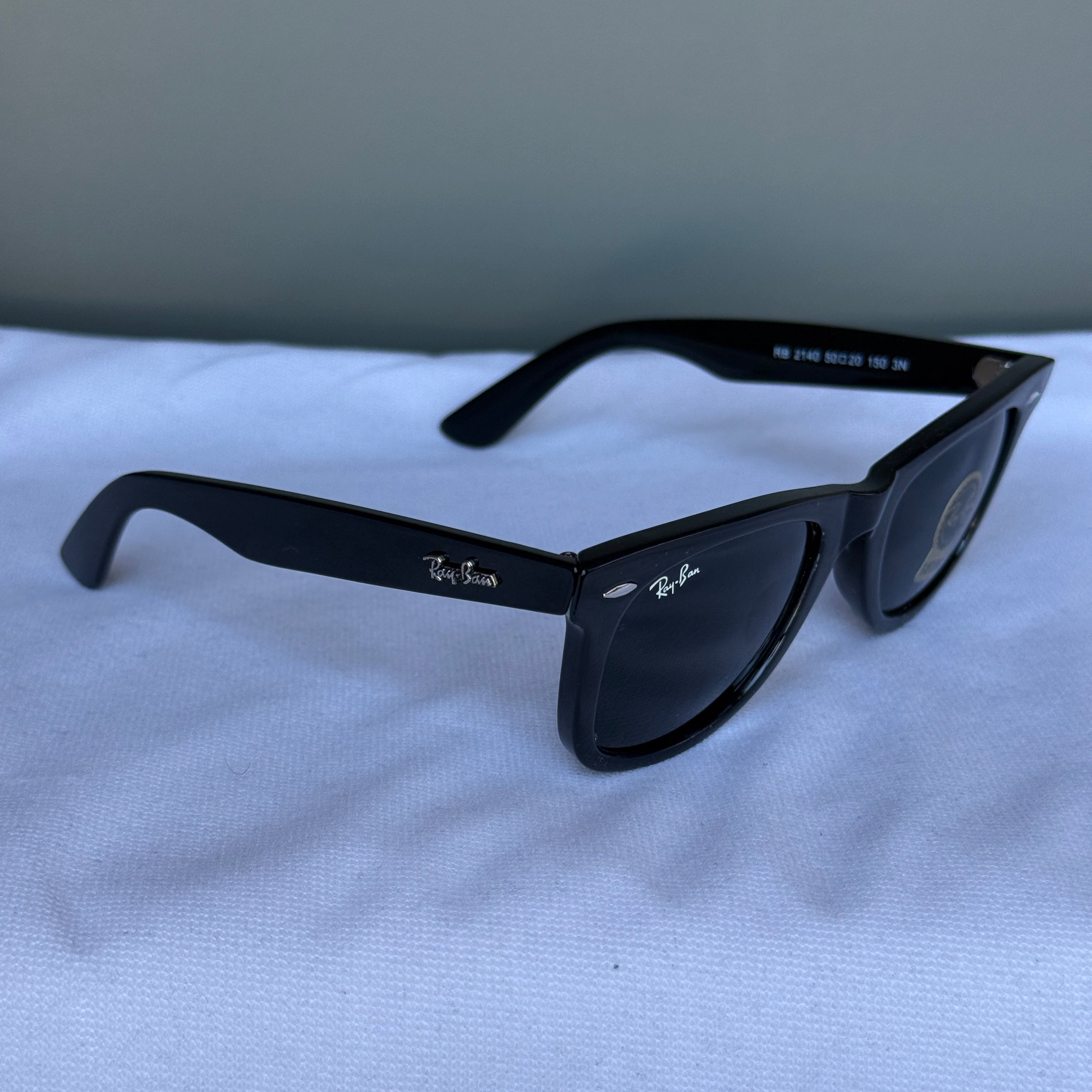 Ray-Ban Wayfarer Classic Parlak Siyah Güneş Gözlüğü