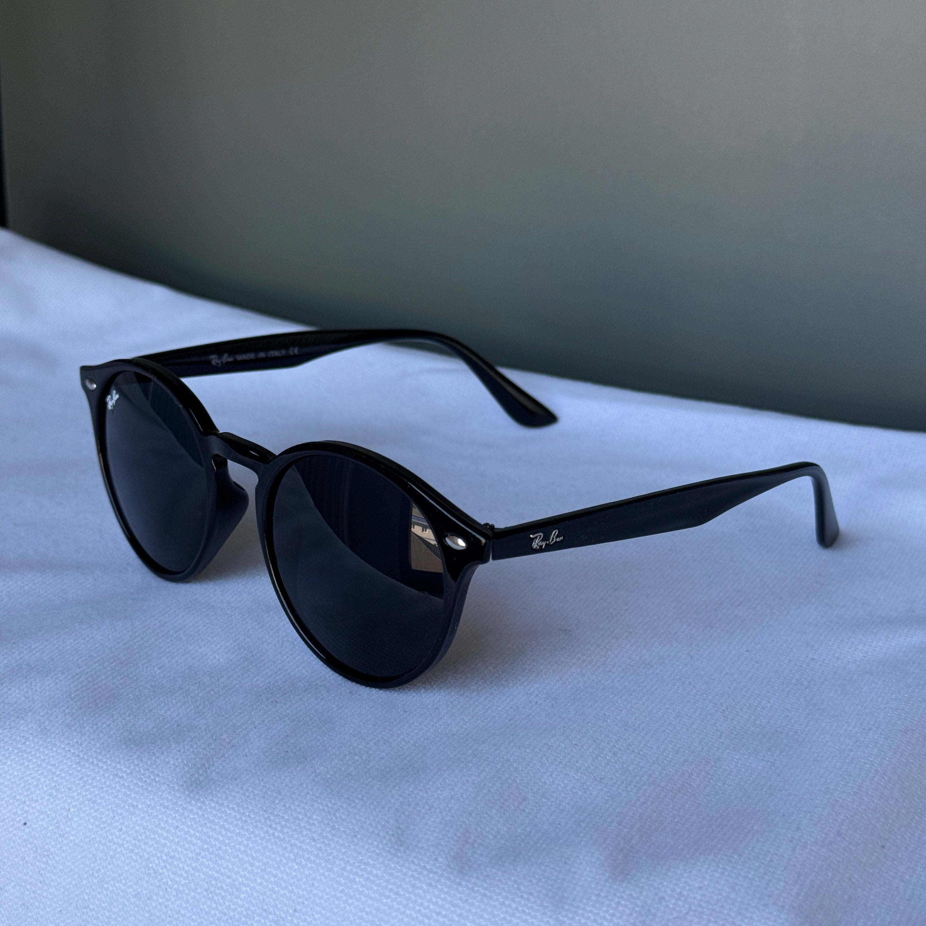 Ray-Ban Round Classic Parlak Siyah Güneş Gözlüğü